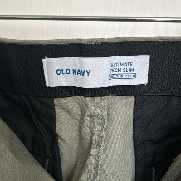 Men’s Old Navy Ultimate Tech slim fit pants - Picture 2 of 2